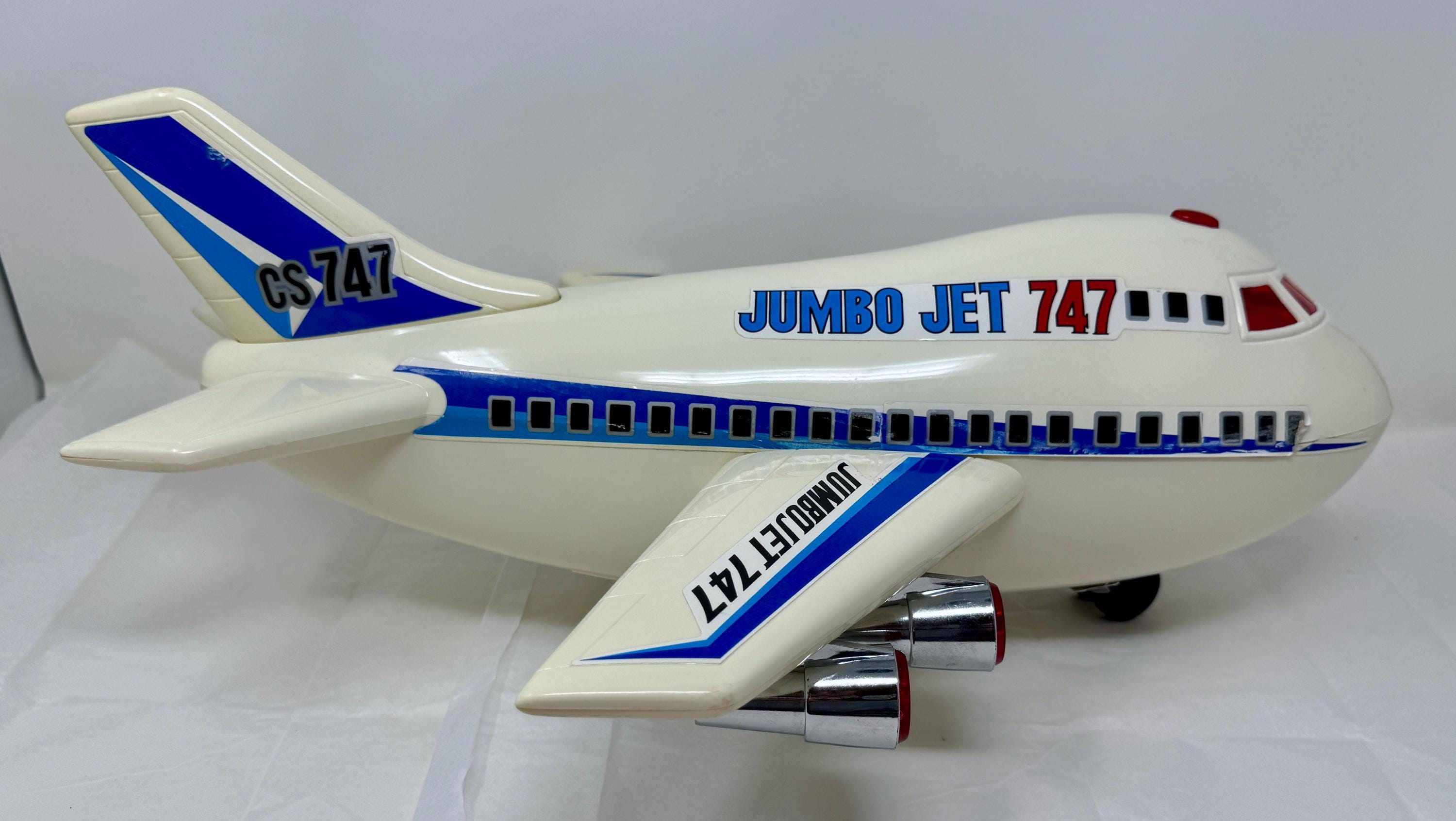 Vintage Jumbo Jet 747 Toy Airplane CS-747 W Box 1988 Taiwan for
