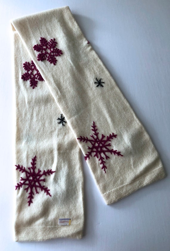Hanna Andersson wool snowflake scarf embroidered