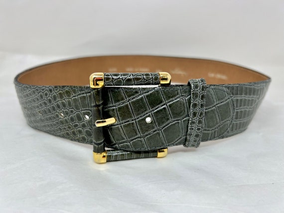 avignon crocodile embossed leather belt With Gold Buckle Women’s Size Small. Avignon Genuine Leather Black Crocodile Embossed Statement  main image 4