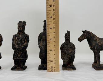 兵馬俑の馬付きフィギュア - ミニチュア中国軍像 - ヴィンテージ