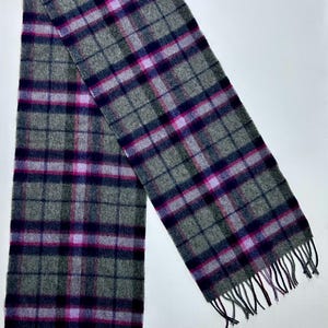 Vintage L.L. Bean Lambswool Scarf – John Hanly & Co Ireland – Gray Pink Lavender Black Plaid – 100% Wool Fringe
