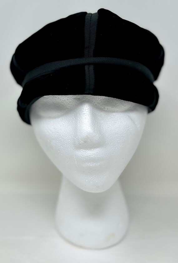 Buy Vintage I. Magnin Velvet Pillbox Hat by Madcaps NY  display picture 2