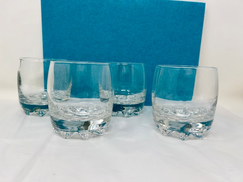 Bormioli Rocco Graphics Glasses, Set of 4 - Tumblers with Reflective Base - Elegant Italian Barware for Aromatic Spirits