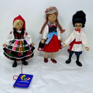 Set von 3 Vintage Cepelia Puppen – Krakau Milenium Polish Folk Holzgelenkpuppen – Handgefertigte Traditionelle Kostüme