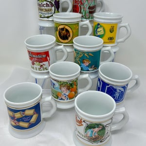 1984 Satz von 10 Bechern The Corner Store Porzellanbecher-Werbung - alle in neuwertigem Zustand Franklin Mint