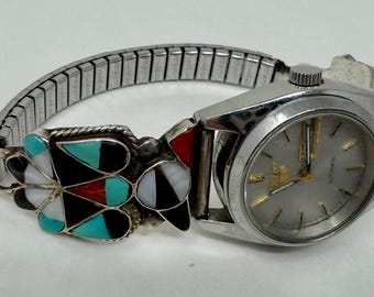 Klasyczny automatyczny zegarek Seiko z inkrustacją Zuni ze srebra próby 925 – turkus, koral, onyks, mop – Zuni Thunderbird