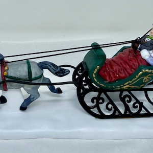 Department 56 Heritage Village &quot;Dashing Through the Snow&quot; #5820-3 Horse Sleigh Figurine with Box
