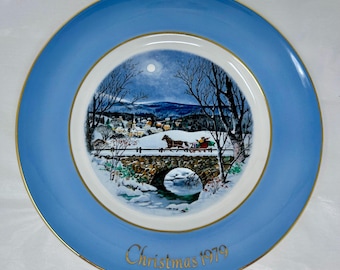 Vintage 1979 Avon Christmas Plate – 7th Edition “Dashing Through the Snow” – Horse Sleigh Winter Scene – Enoch Wedgwood England