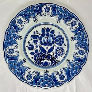 Large 12&quot; Blauw Delft Decorative Plate – Handpainted Blue & White Floral – SCR Holland Wall Plate – Vintage Dutch Delftware