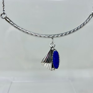 Sterling Silver & Lapis Lazuli Leaf Pendant Necklace – 19” – Vintage Southwestern Jewelry