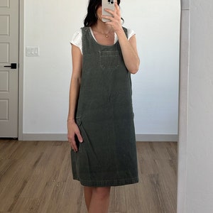 Green corduroy jumper 2025