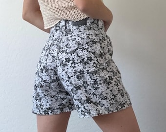 Waist 31 Vintage High Waisted Floral Lee Shorts