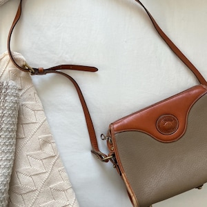 Vintage Tan Pebbled Dooney and Bourke Purse