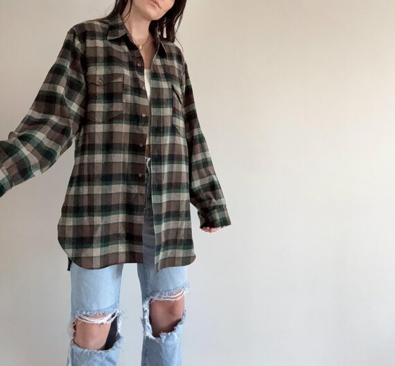 Vintage Plaid Pendleton Button Down Wool Shirt - image 4