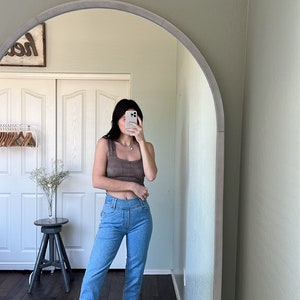 Waist 27 Vintage High Waisted Jeans image 3