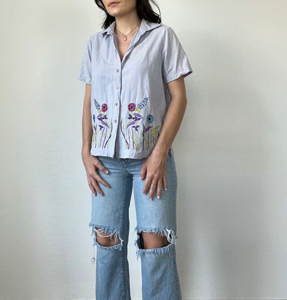Vintage Floral Embroidered Collared Blouse