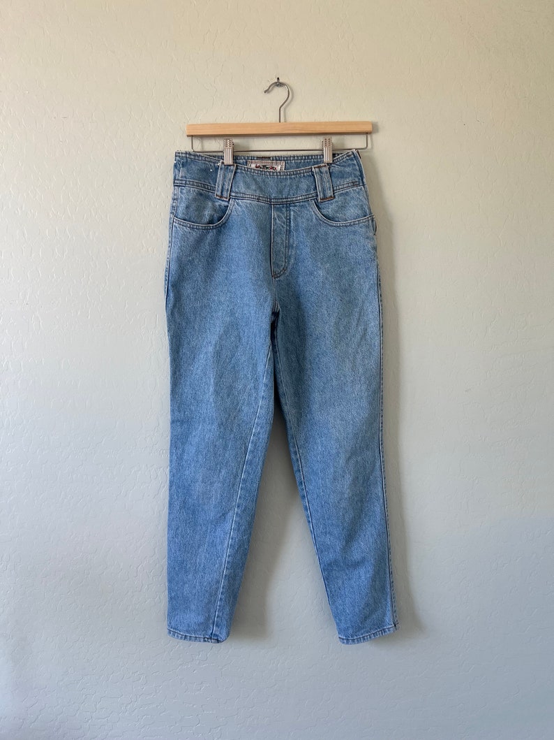 Waist 27 Vintage High Waisted Jeans image 6