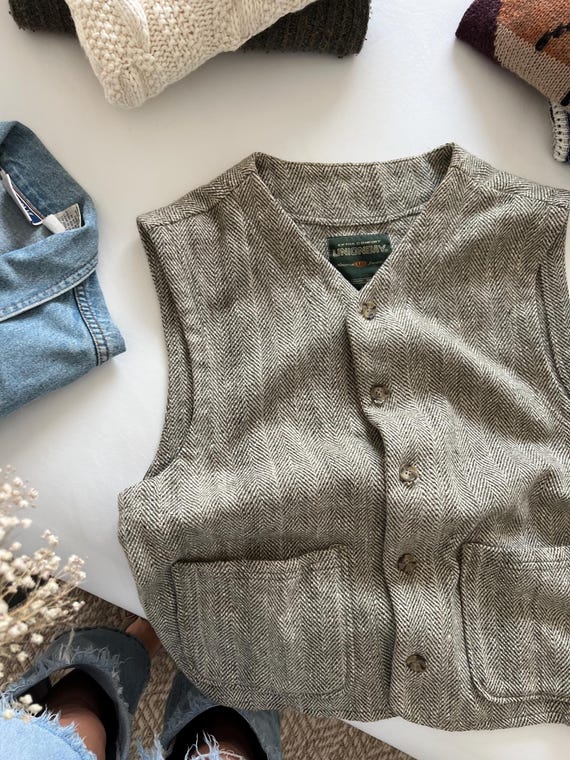 Vintage Buttoned Patterned Vest - image 10