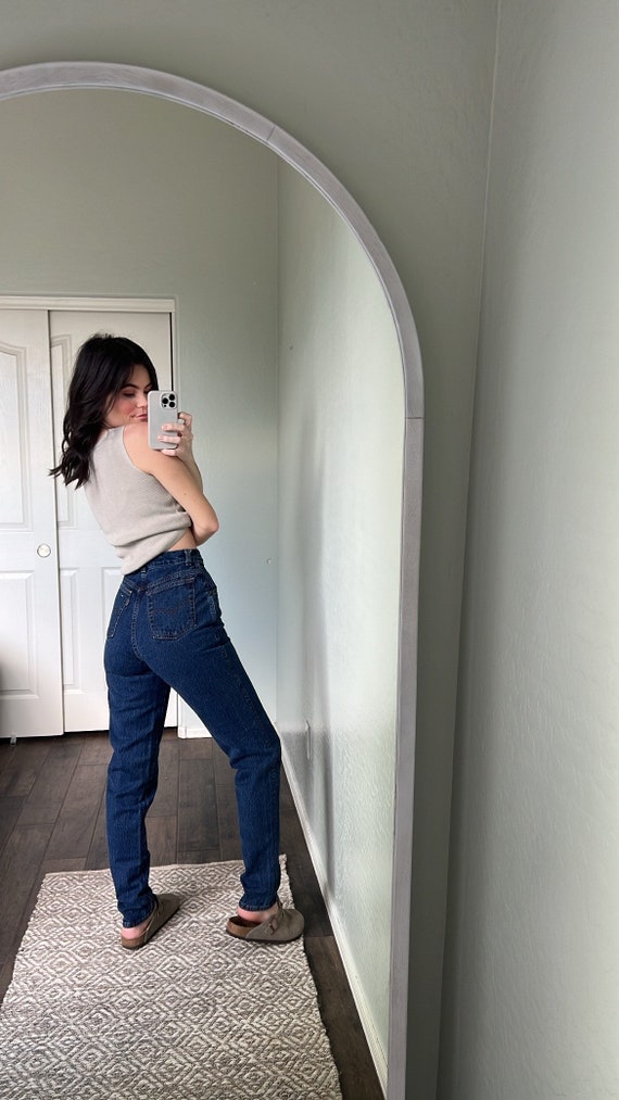 Waist 26 Vintage High Waisted Levis Jeans - image 4