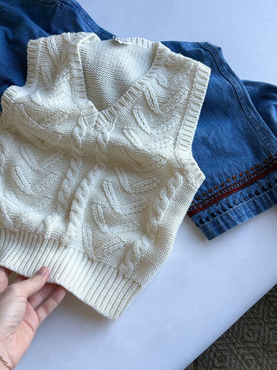 Vintage White Sweater Vest - image 10