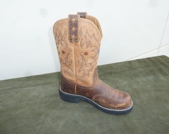 Single Cowboy Boot for Crafts, Planters, and Western Decor