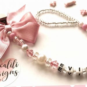 Clip para chupete personalizado, regalo para baby shower de niña en color rosa y blanco perlado, regalo para recién nacidos, recuerdo de bautizo