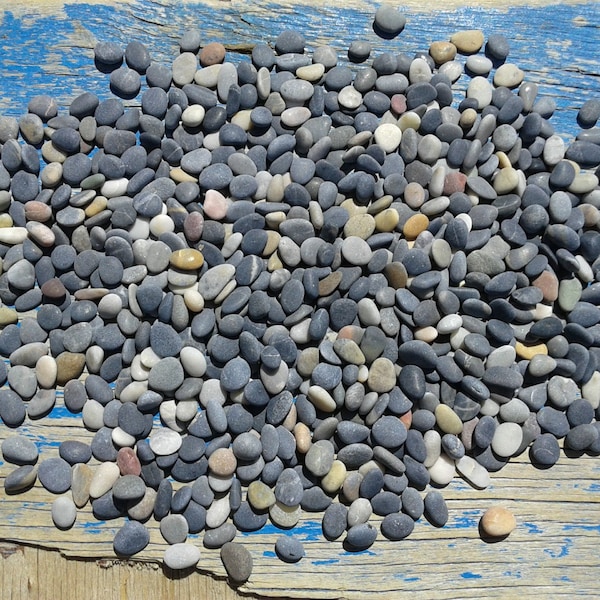 700+ natural sea beads. Well-chosen tiny beach stones up to 0.3"[0.75cm]. Sea pebbles for various crafts and jewelry making(?).
