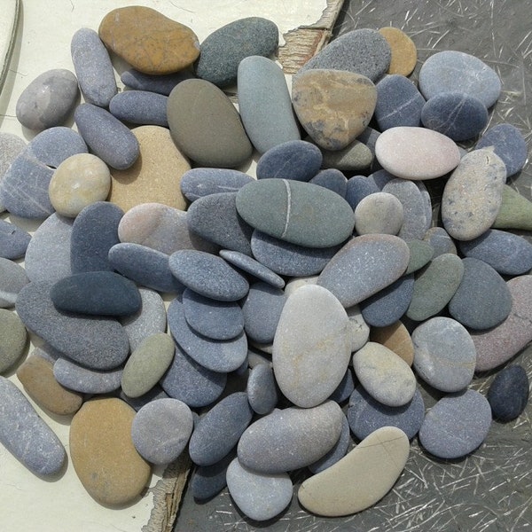 100 beach stones 0.5"- 1.2"[1.3-3cm]. Nice shapes and colors. Sea pebbles for various crafts, pebble art and decoration.