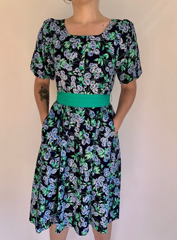 1980s Puff Sleeve Floral Dress - image 2