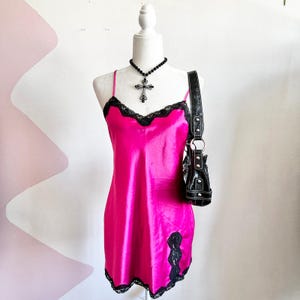 Vestido lencero rosa Y2K de Victoria&#39;s Secret, estilo coqueto, romántico, vintage, grunge, talla pequeña