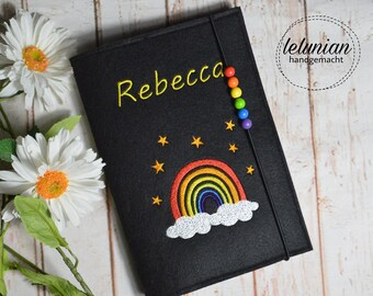 U-booklet sleeve with name rainbow felt black