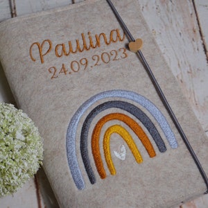 U-booklet cover with name rainbow felt beige