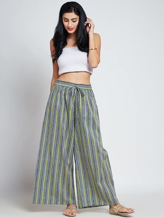 Indian Palazzo Pants And Crop Top - Plajă