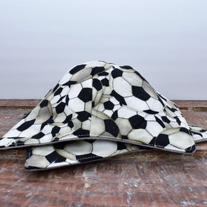 Soccer Ball Bowl Cozy - FootBall Bowl Cozy - Microwaveable Bowl Holder - Gift for Soccer Player - Gift for Sport Enthusiast