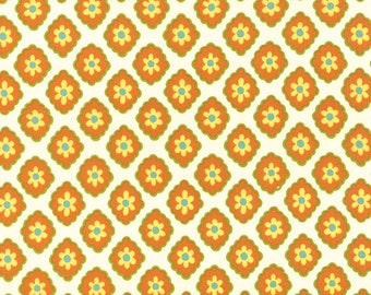 By The Continuous HALF YARD - One For You, One For Me by Pat Sloan for Moda, Pattern #43044-11 Flower 2 on Cream, 1” Floral Medallions
