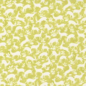 RARE- By The Continuous HALF YARDS - Pumpkins & Blossoms di Joanna Figueroa di Fig Tree per Moda #20422-14 Vanilla Frolicking Deer on Sprout