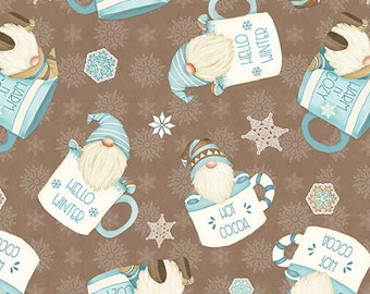 Rare- By The Continuous HALF YARDS- I Love Sn'Gnomies FLANNEL por Shelly Comiskey para Henry Glass #F9640-33 Hot Cocoa Cup Gnome Toss on Brown