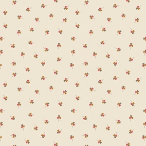 Könnte beinhalten: Ein nahtloses Muster mit einem sich wiederholenden Design aus kleinen, stilisierten Kleeblättern in Braun-, Rot- und Rosatönen auf cremefarbenem Hintergrund.