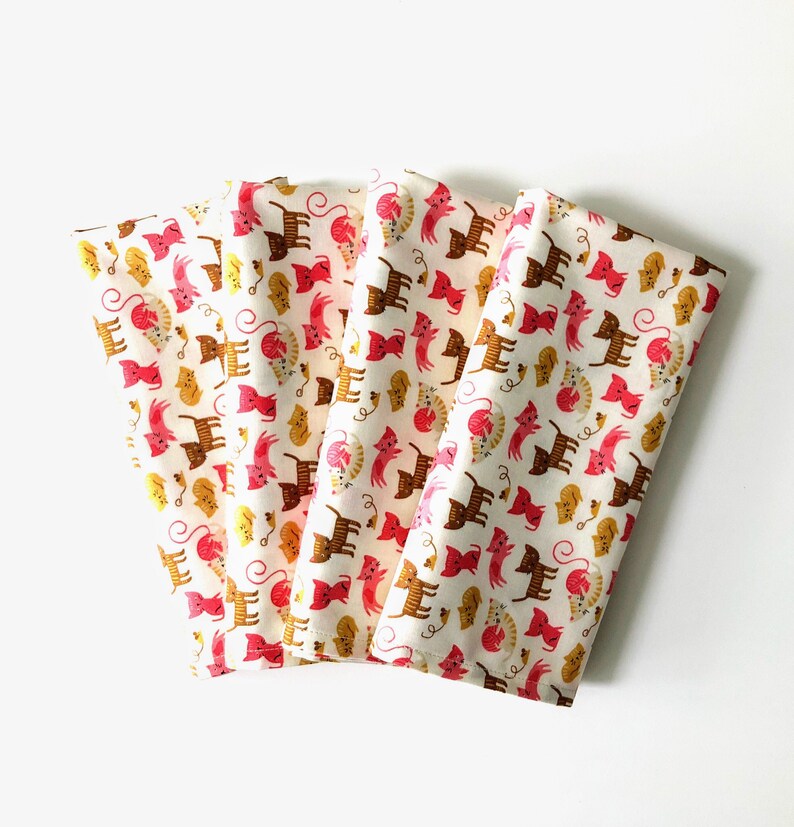 Modern Brown Pink Set of 4 Large and Small Cloth Napkins 100/% Cotton Cream Kitties Meow