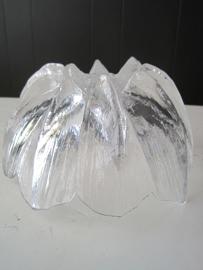 Vintage Glass Design Mats Jonasson KOSTA BODA Waterlily Bowl Scandinavian Flower Glass Dish