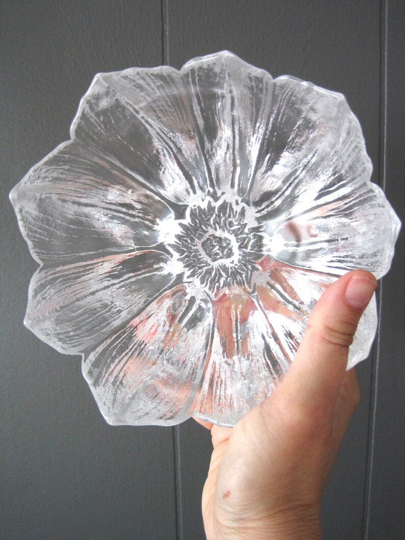 Vintage Glass Design Mats Jonasson KOSTA BODA Waterlily Bowl Scandinavian Flower Glass Dish