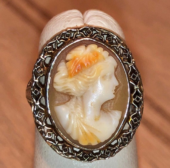 Vintage Art Deco 10k White Gold Carved Cameo Shel… - image 1