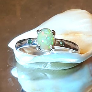 Stunning Ethiopian Opal & Colombian Emerald accent ring. Sz 8 U.S Solid 925.