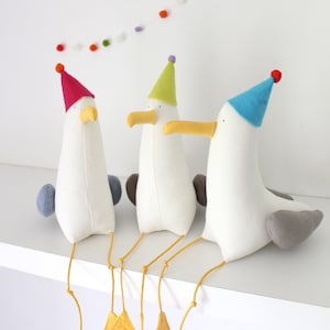 Party seagulls, Nautical decor, Set of three seagulls, Lot seagulls, Sea Bird, Handmade Toy, Seagull Toy, Möve, DECORNERHOME