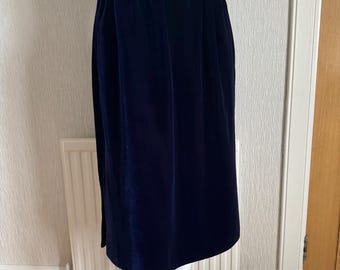 Falda de terciopelo de seda de Valentino Haute Couture Alta Costura de los años 90