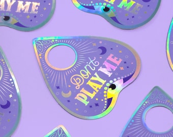 Spielen Sie mich nicht Hexerei gruselige Ouija Planchette Geister Halloween holografische Aufkleber | Laptop, Journal, Planer, Telefonhülle, Wasserflasche