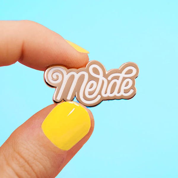 Pin's Merde | broche en email decorative drole a porter sur veste ou sac