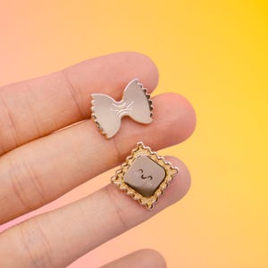 Mini pasta farfalle ravioli filler enamel pin | italian style carb | cute style brooch badge |jacket accessory for her for him la dolce vita