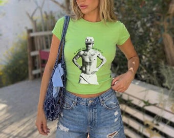 Sei ein gutes Mädchen und nimm es Y2k Baby Tee