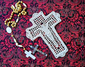 The Cross Pattern  - Finished doily - Crochet Cross - Jesus on the Cross